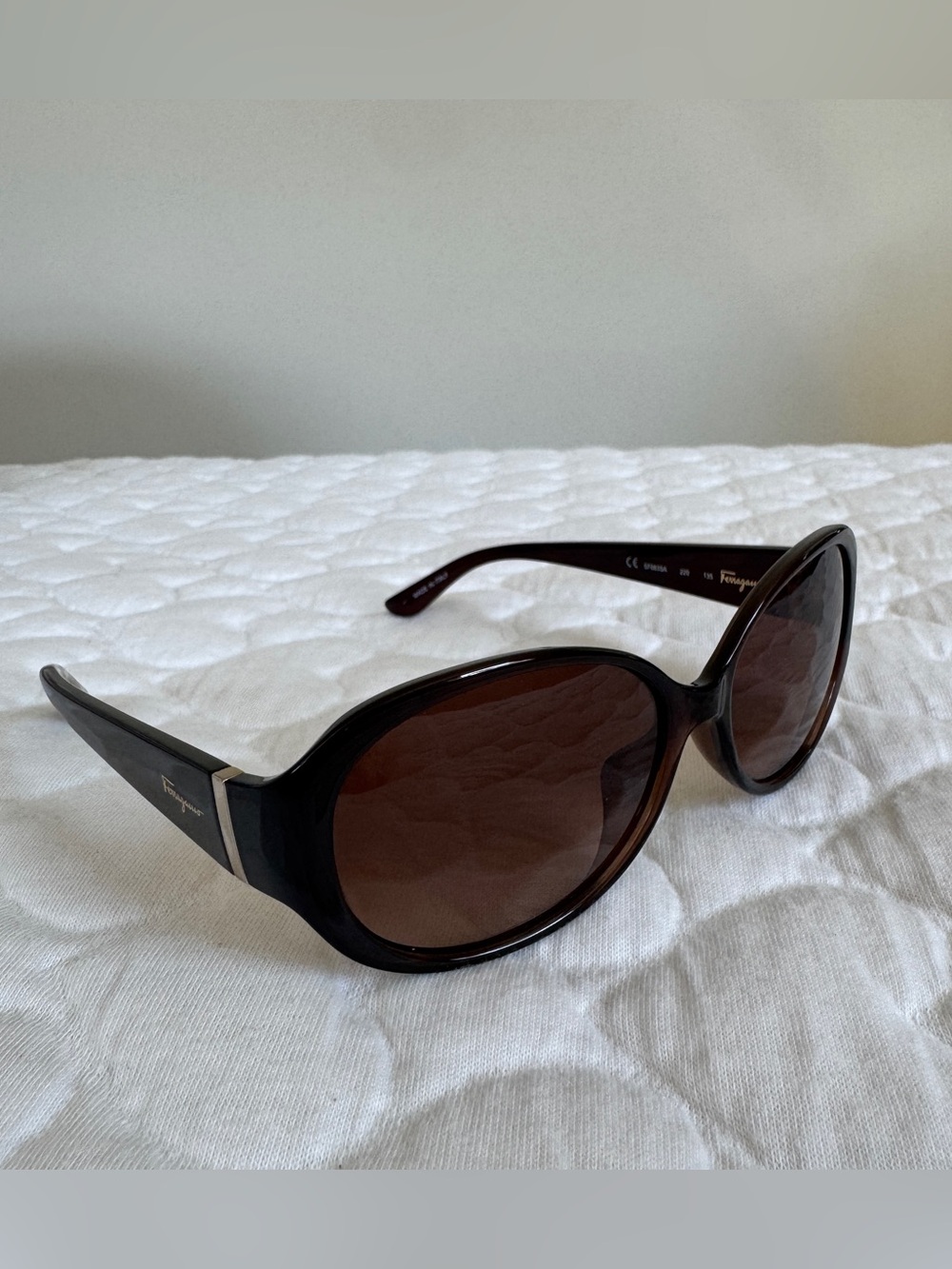 Salvatore Ferragamo Brown Gradient Oval Women's Sunglasses
